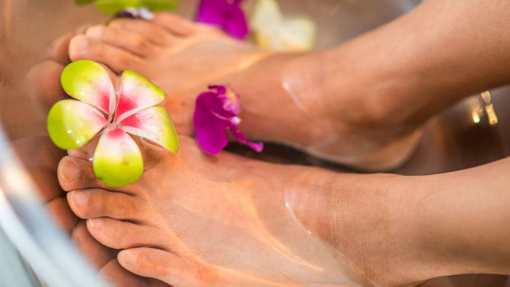 Fußmassage und Fußbad