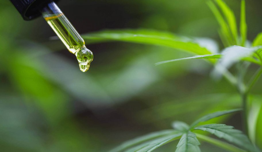 CBD Öl hilft bei Polyneuropathie